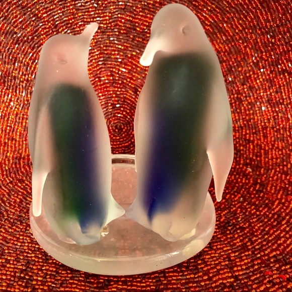 PARTYLITE Penguin Frosted Tea Light